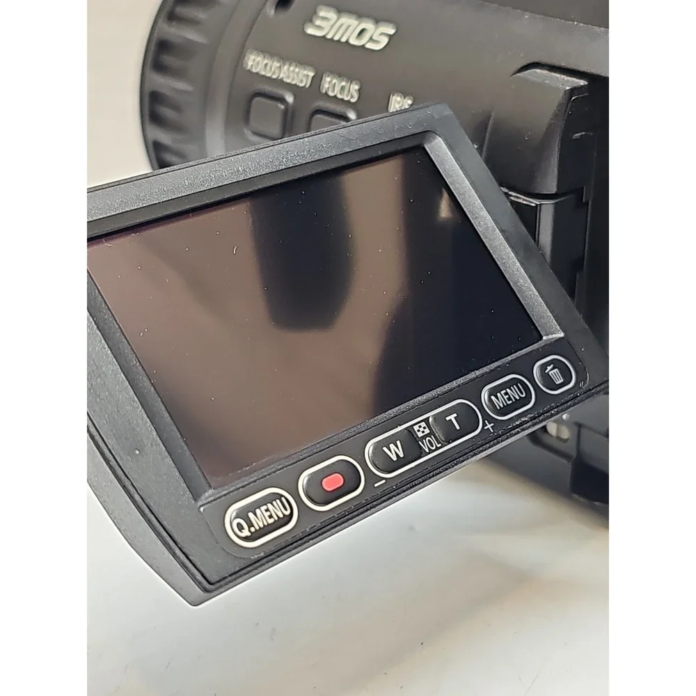 Panasonic AG-HMC40P‎ AVCCAM Professional HD Camcorder (FOR PARTS OR REPAIR)